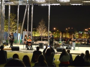Music-Thursday-in-Klyde-Warren-Park-in-Dallas_114800